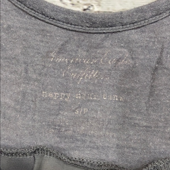 🌵3/$20• American Eagle Mesh Back Crop top - Picture 3 of 3